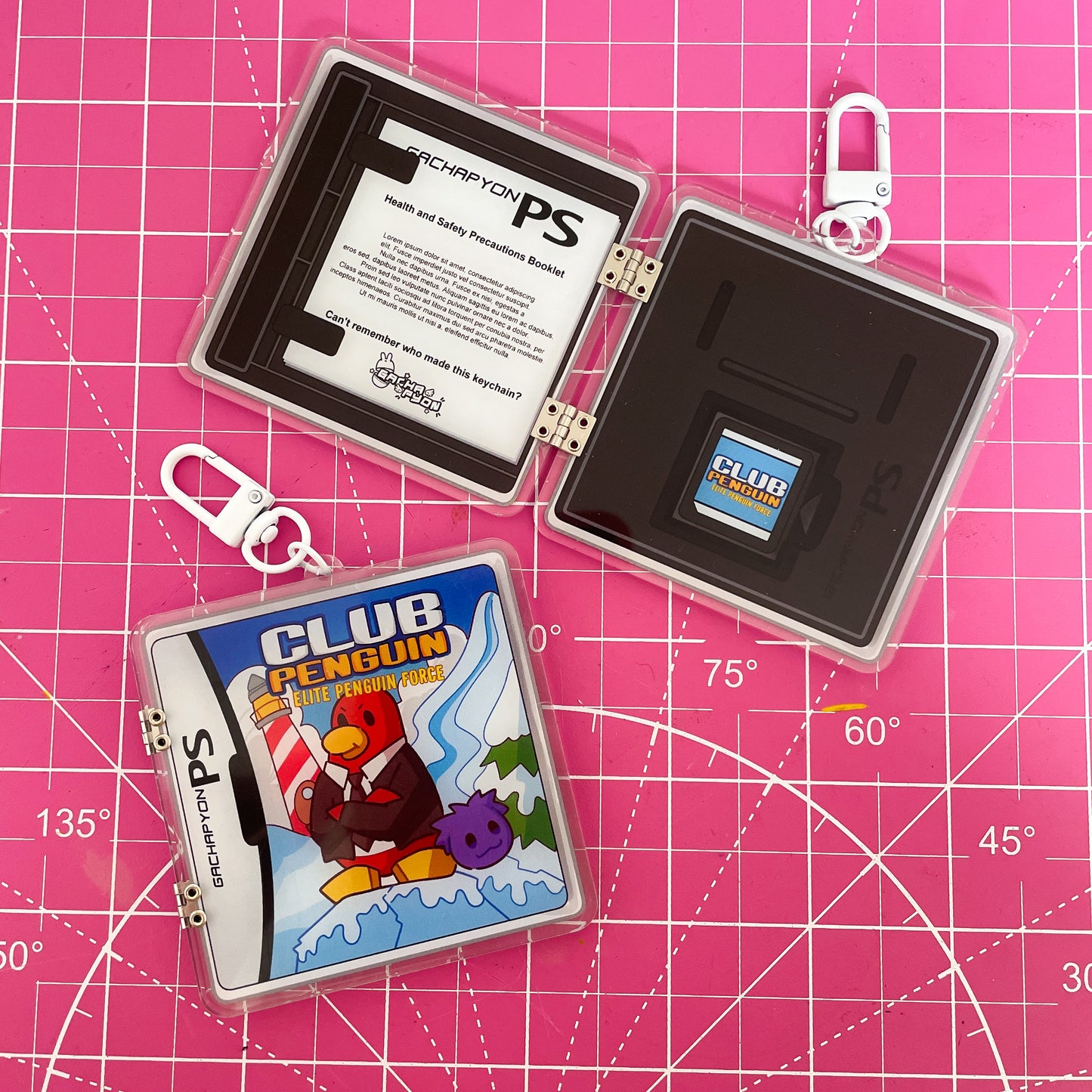 Penguin Game - Hinged Openable Keychain